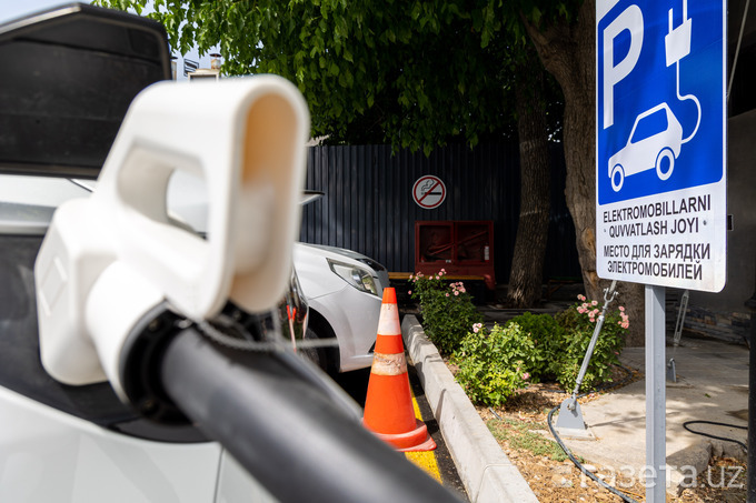 Автокредит, субсидия ва чегирмалар: Ўзбекистонда электромобилларни қўллаб-қувватлаш чоралари кучайтирилади