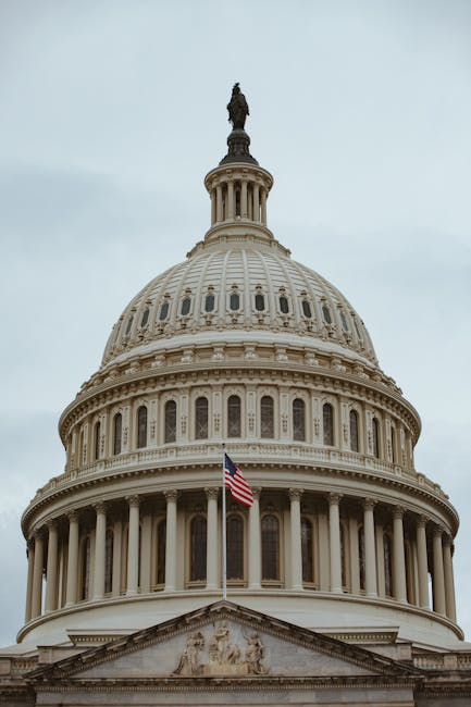 Тошкент вилоятида 10 минг доллар эвазига суд ҳукмини ўзгартириб беришни ваъда қилган адвокат ушланди